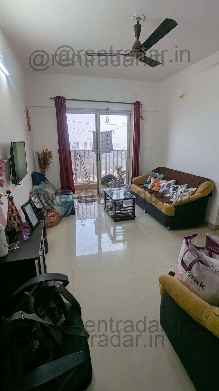 Room in 2 Bhk at Amanora Park Town (amanora Park Town)