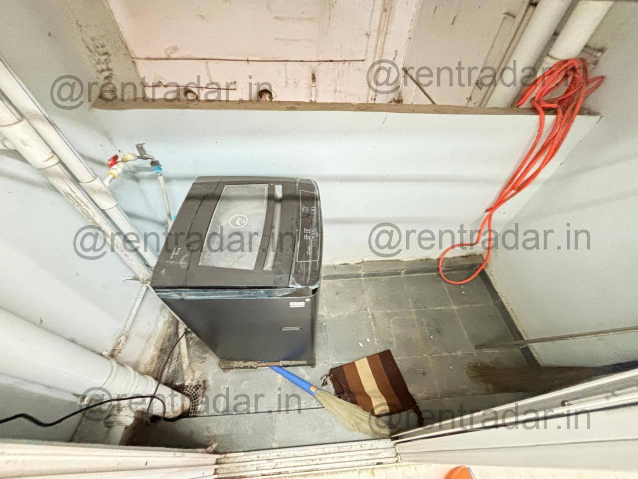Room in 2bhk at Hinjewadi (high Mont Society)