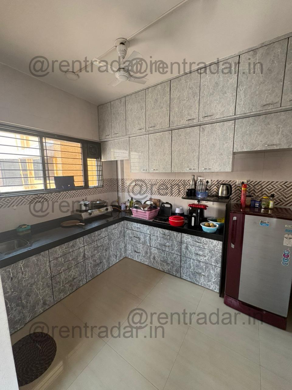Private Room in 2bhk at Magarpatta
