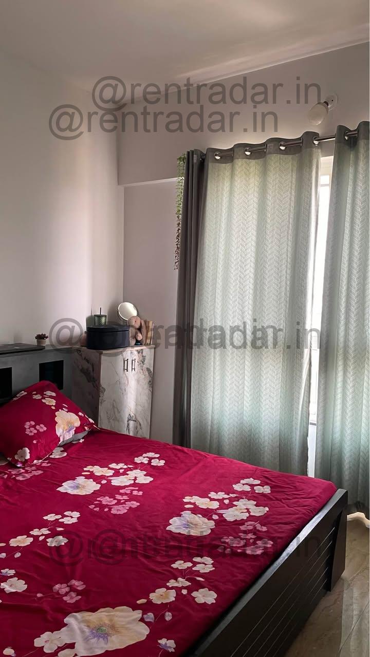 Private Room in 3bhk at Mahalunge (vtp Leonara)