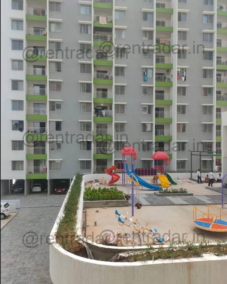 Room in 5bhk at Hinjewadi (greenlife Society)