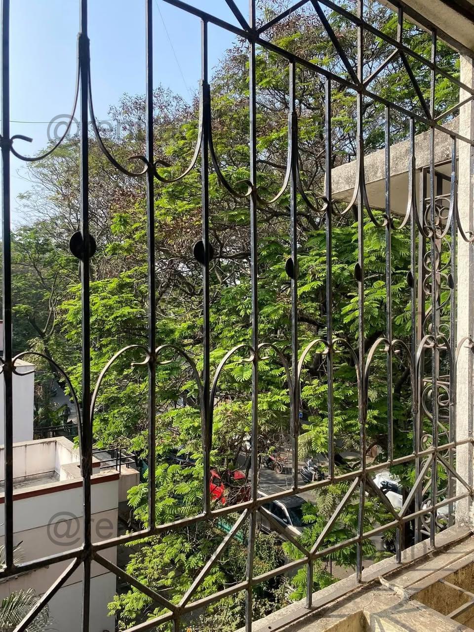 Room in 3 Bhk at Dhanukar Colony