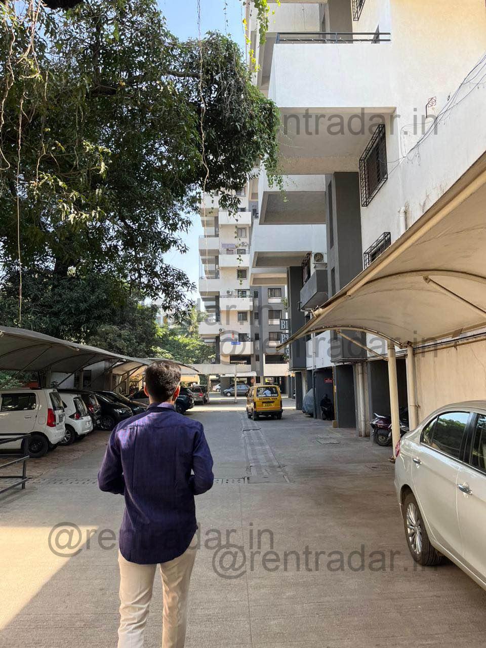 Room in 3bhk at Karve Nagar