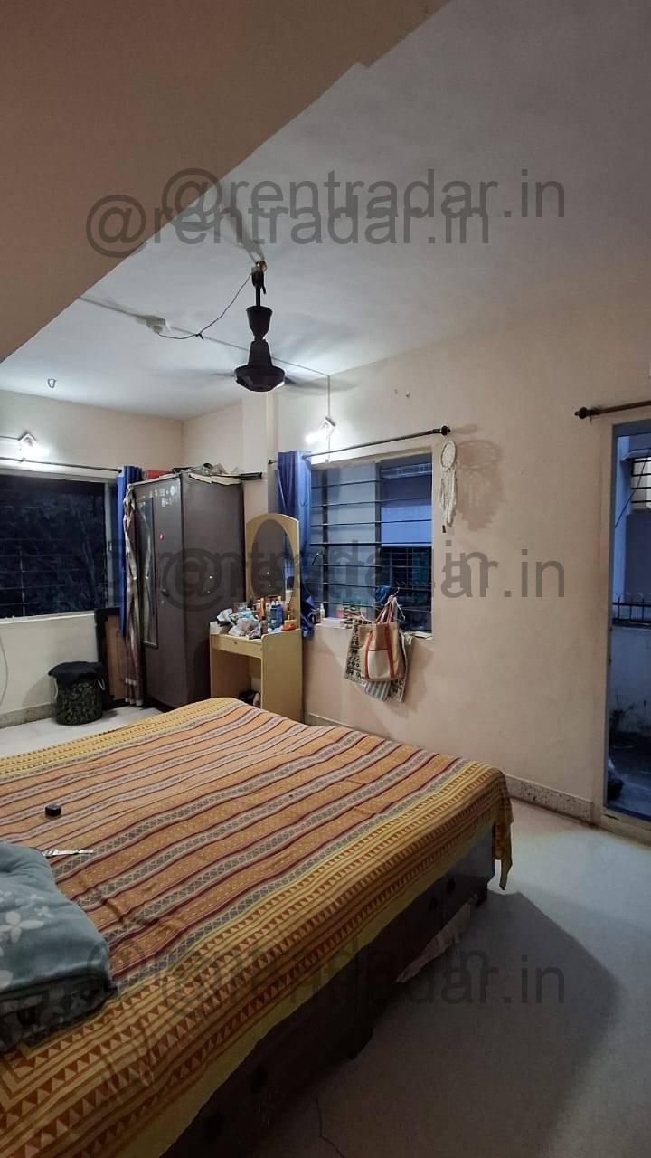 Room in 1bhk at Dahanukar Colony (nirmal Residency)
