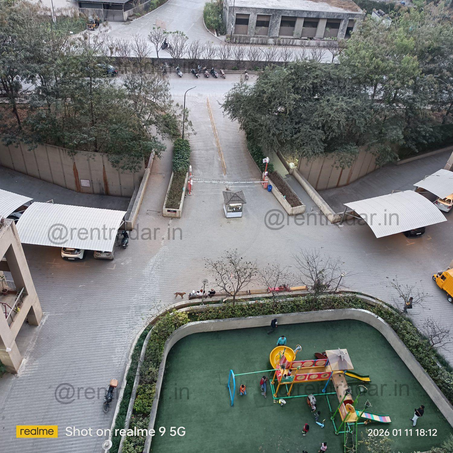 Room in 2bhk at Bavdhan (skyi Songbirds)