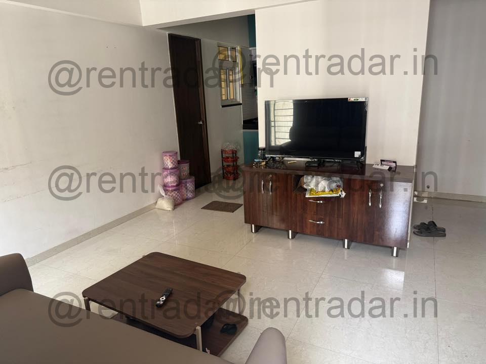 Room in 2 Bhk at Kharadi (majestique Towers)