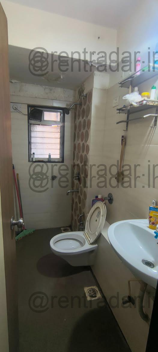 Room in 2bhk at Mantri Serene Towers (mantri Serene Towers)