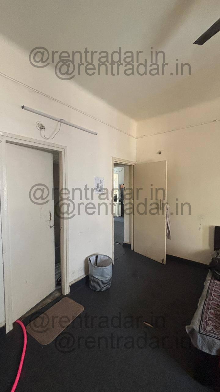 Room in 3 Bhk at Senapati Bapat Road (sampada Apartments)