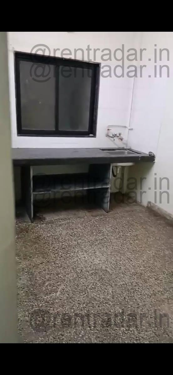 1bhk For Rent at Hadapsar (mantri Market Apartment)