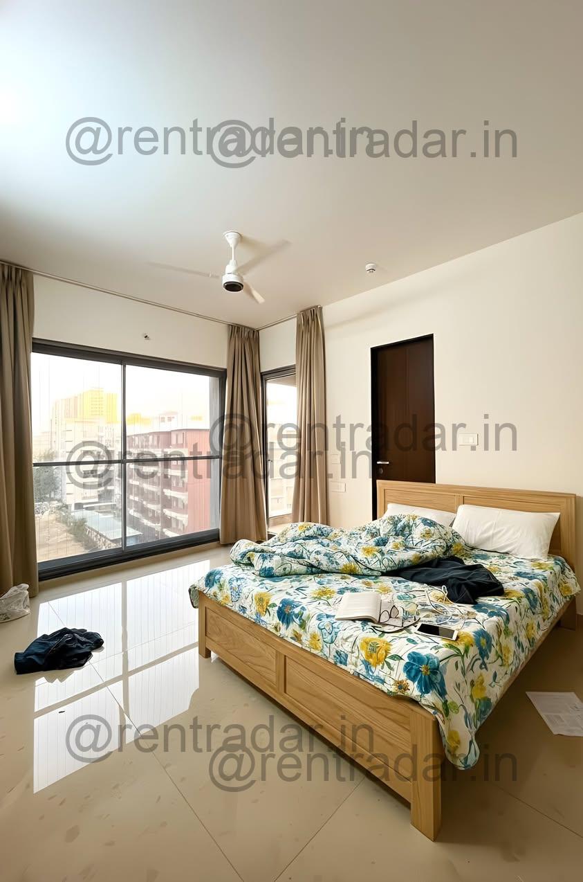 Room Available at Wakad