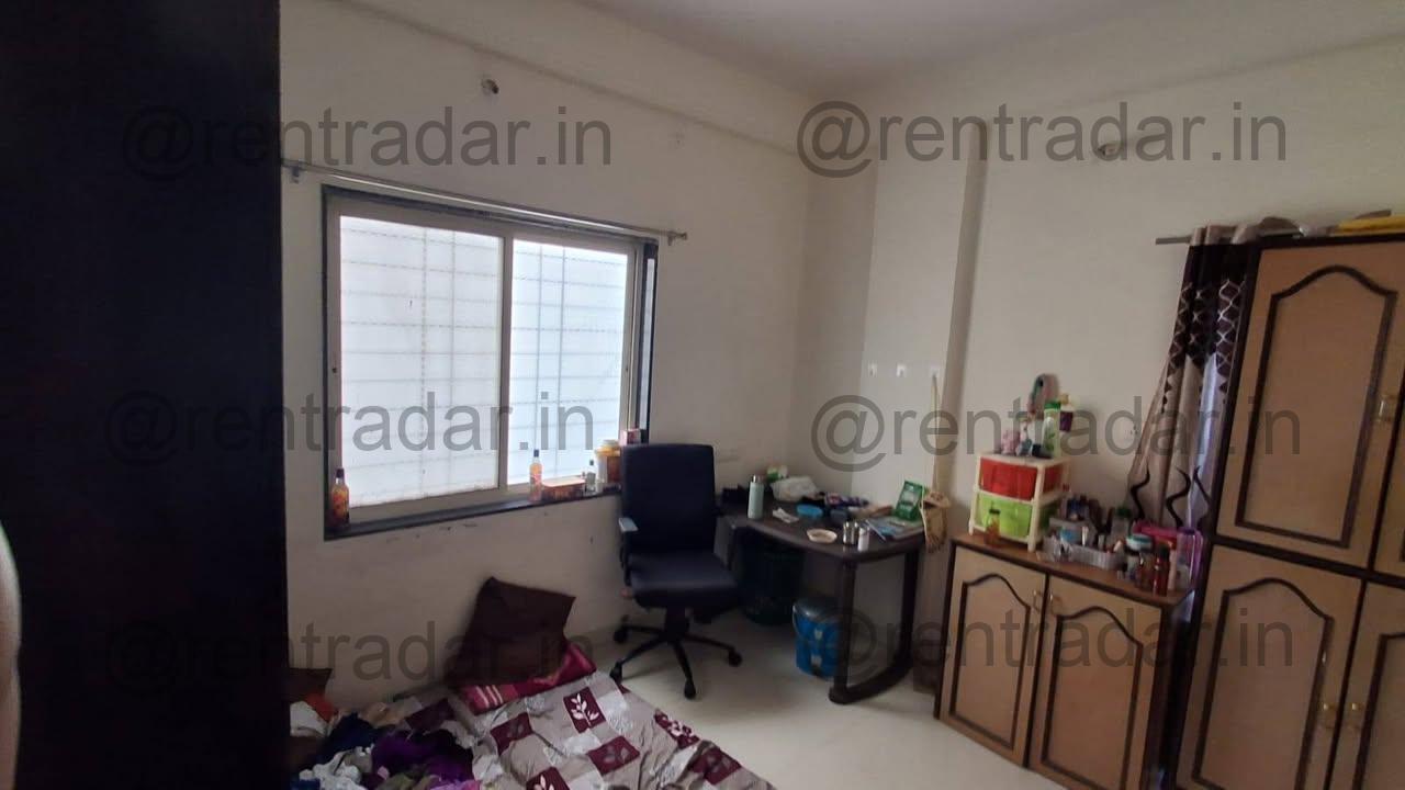 Private Room in 3 Bhk at Lohegaon