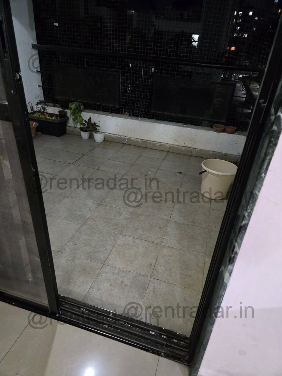 Room in 2 Bhk at Hadapsar