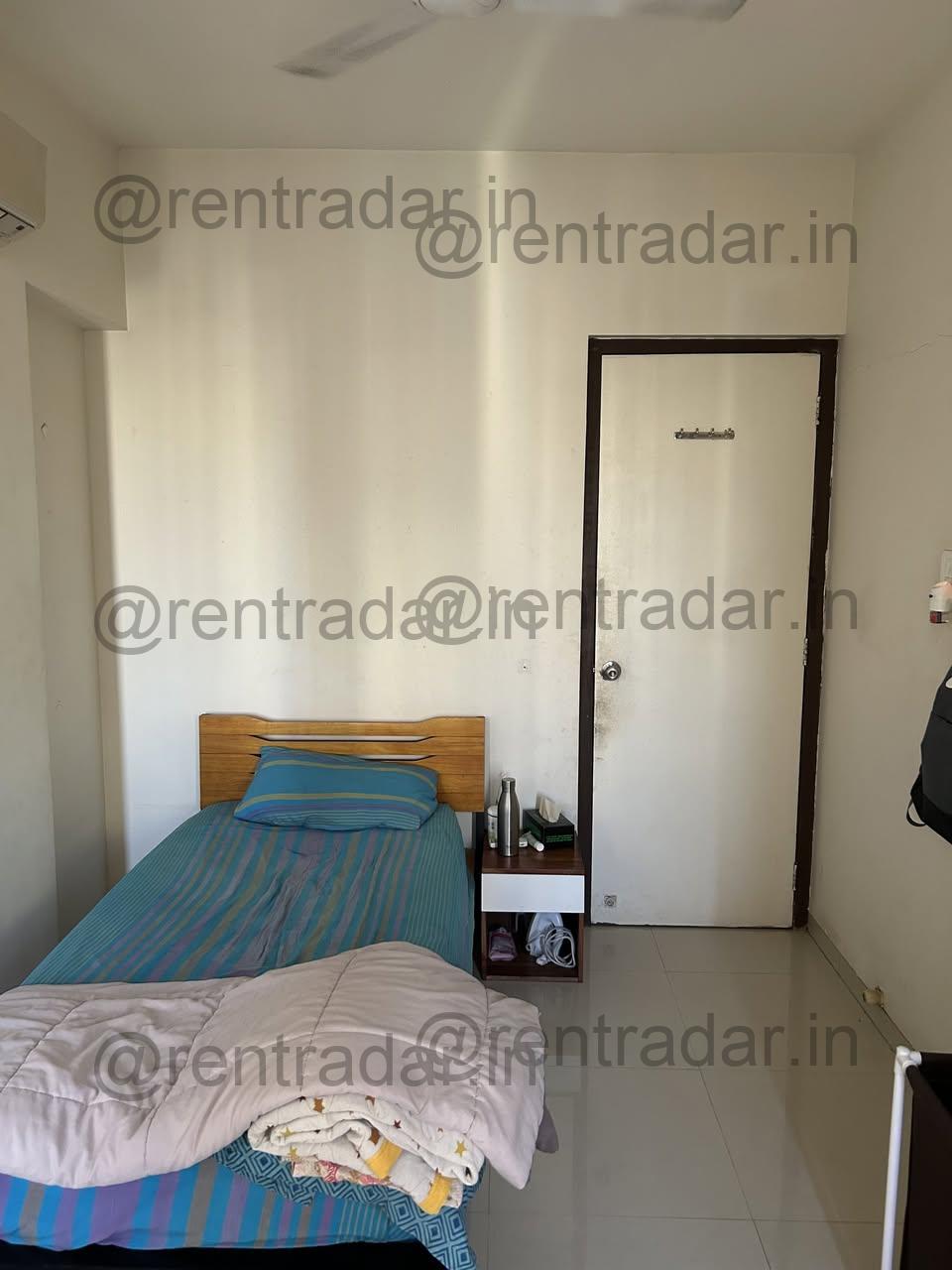 Room in 2bhk at DN Nagar