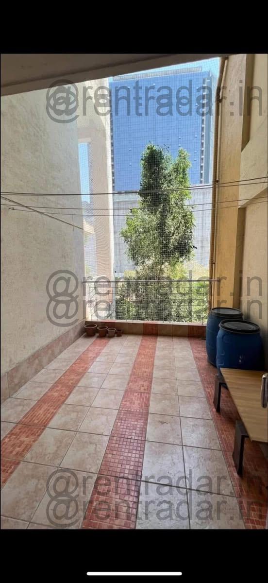 Room in 3bhk at Baner–pashan Link Road (crystal Garden Society)