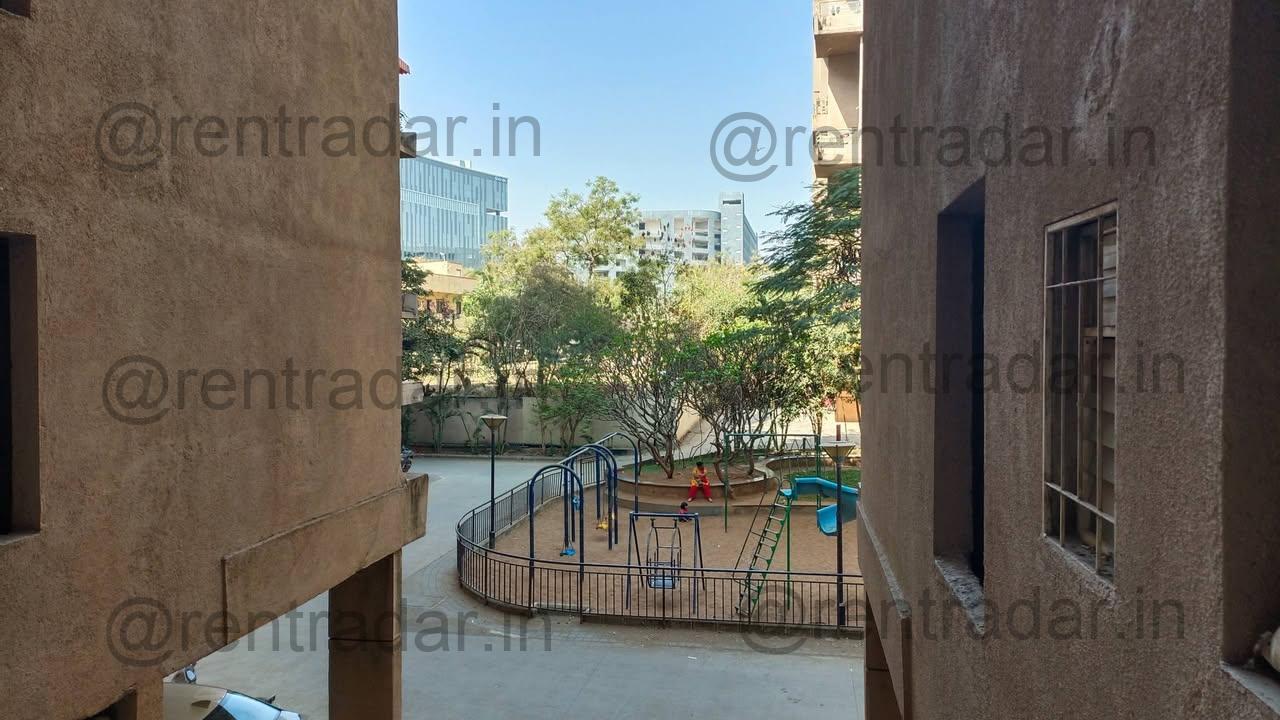Room in 3bhk at Hinjewadi (air Castle)