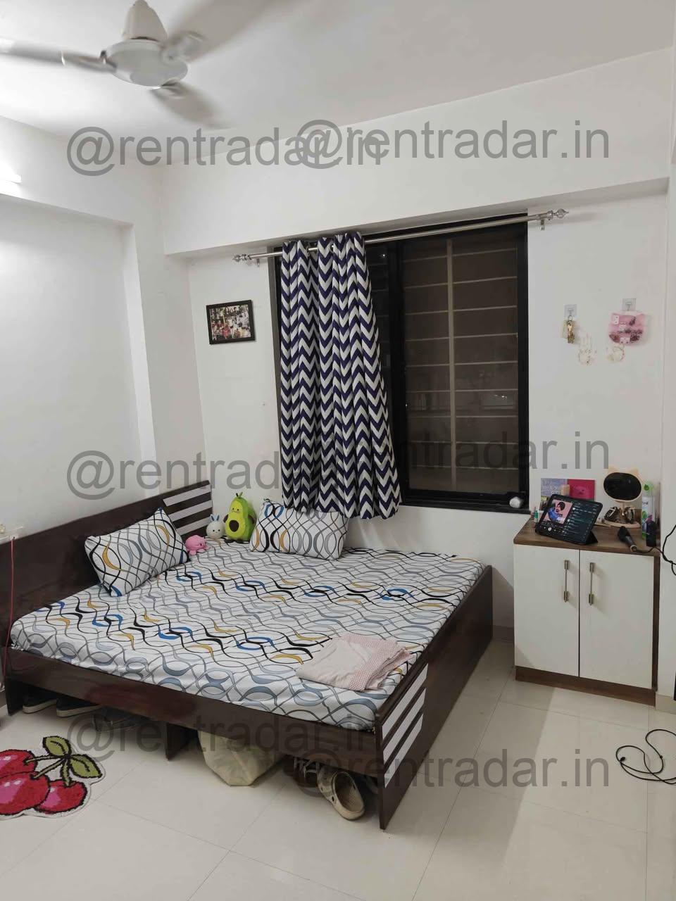 Private Room in 3bhk at Baner (kiran Sparsh)