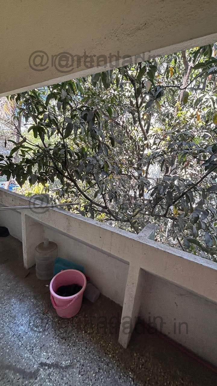 Room in 3 Bhk at Senapati Bapat Road (sampada Apartments)