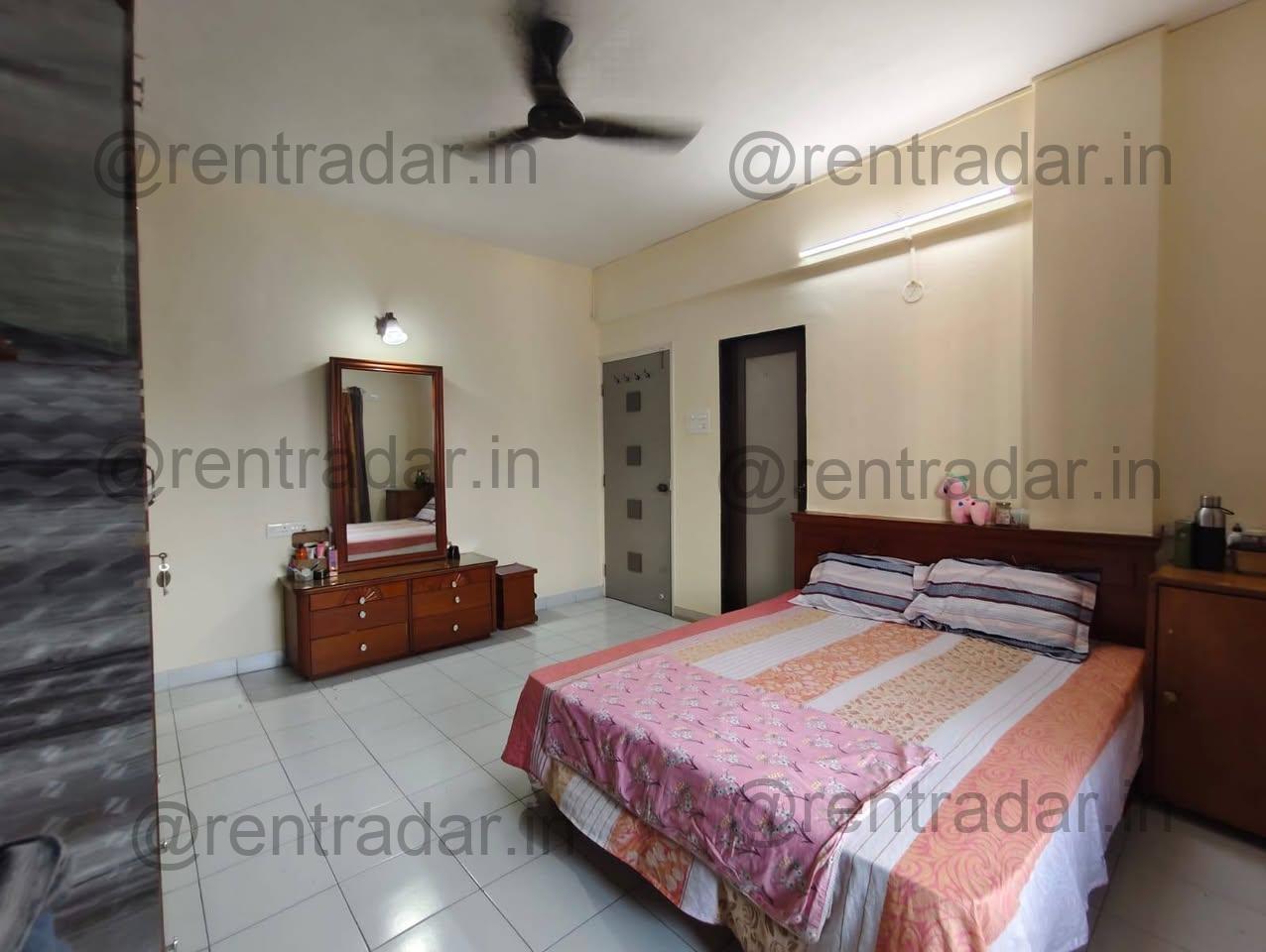 Room in 2 Bhk at Aundh