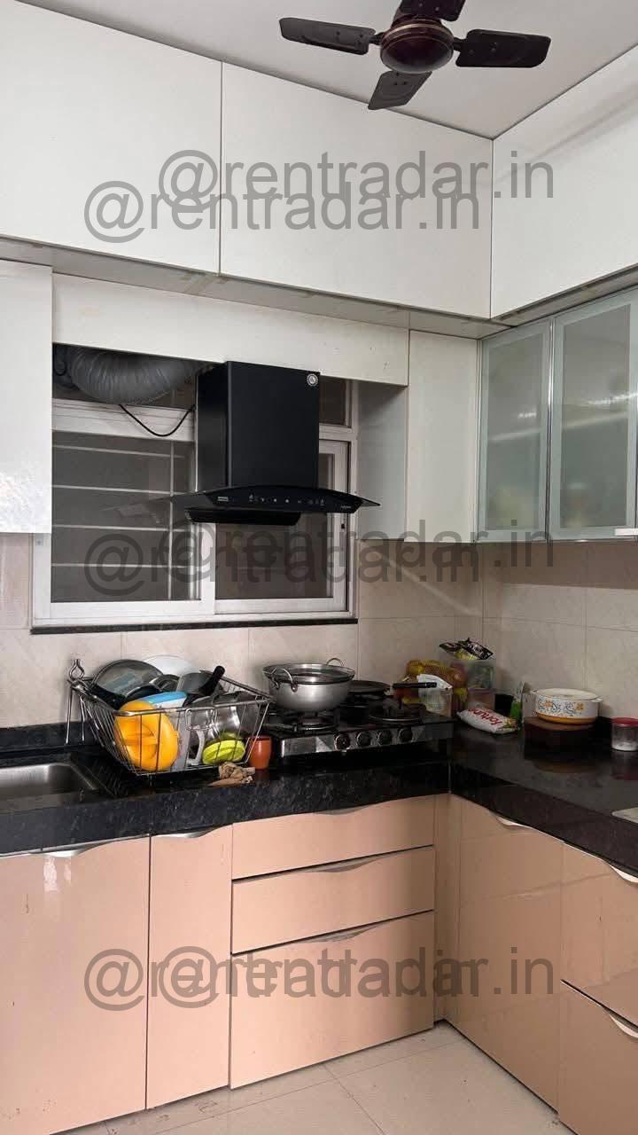 Room in 3bhk at Keshav Nagar (mantra Insignia Society)