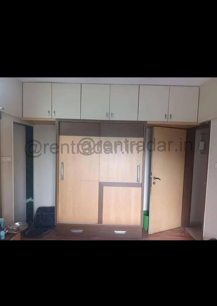 Room in 3bhk at Karve Nagar (krushna Mayur Apartment)