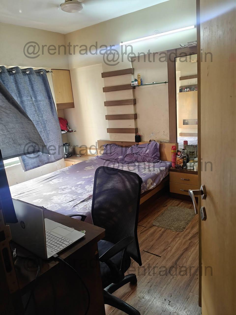Room in 3bhk at Karve Nagar (krushna Mayur Apartment)