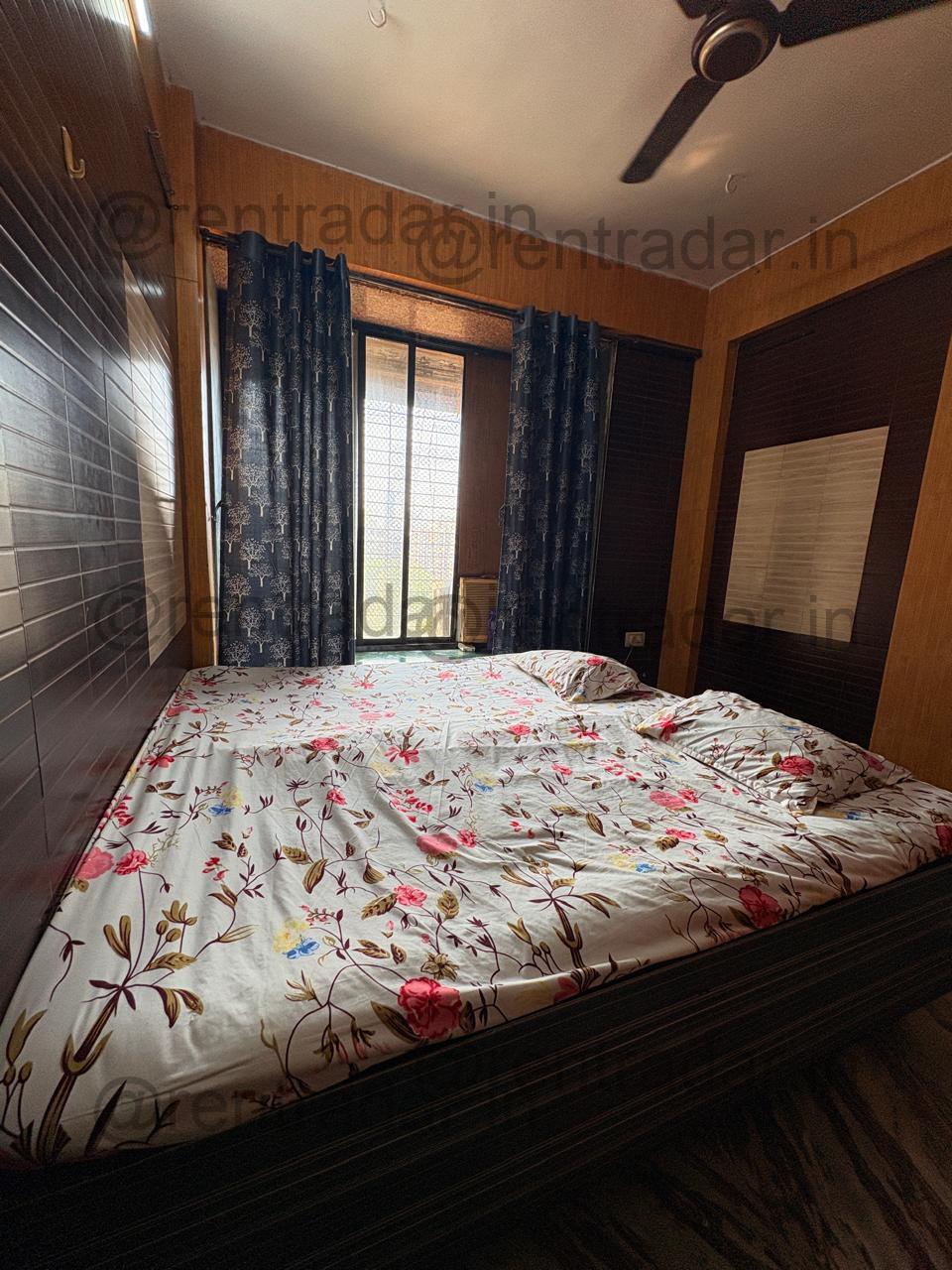 Room in 3 Bhk at Koparkhairane (fam Society)