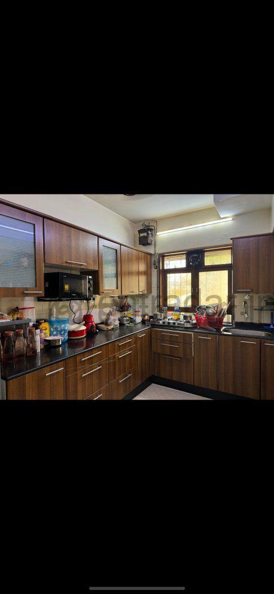 Room in 2 Bhk at Not Specified