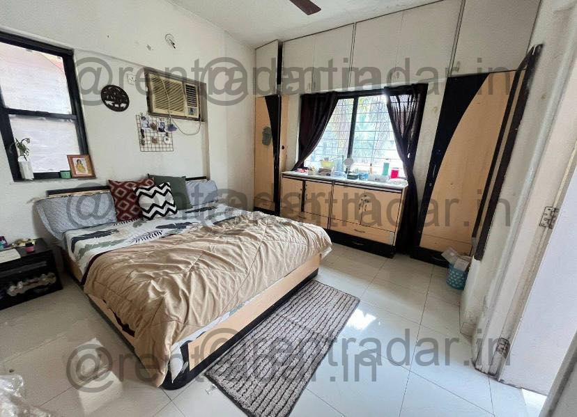 Room in 3 Bhk at Aundh