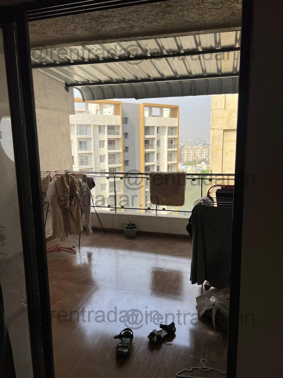 Room in 3 Bhk at Kohinoor Shangrila Apartment, Finolex Chowk, Pcmc (kohinoor Shangrila Apartment)