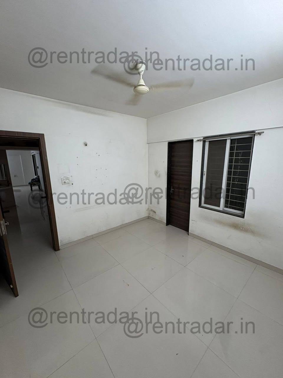 Private Room in 3 Bhk at Pimple Saudagar