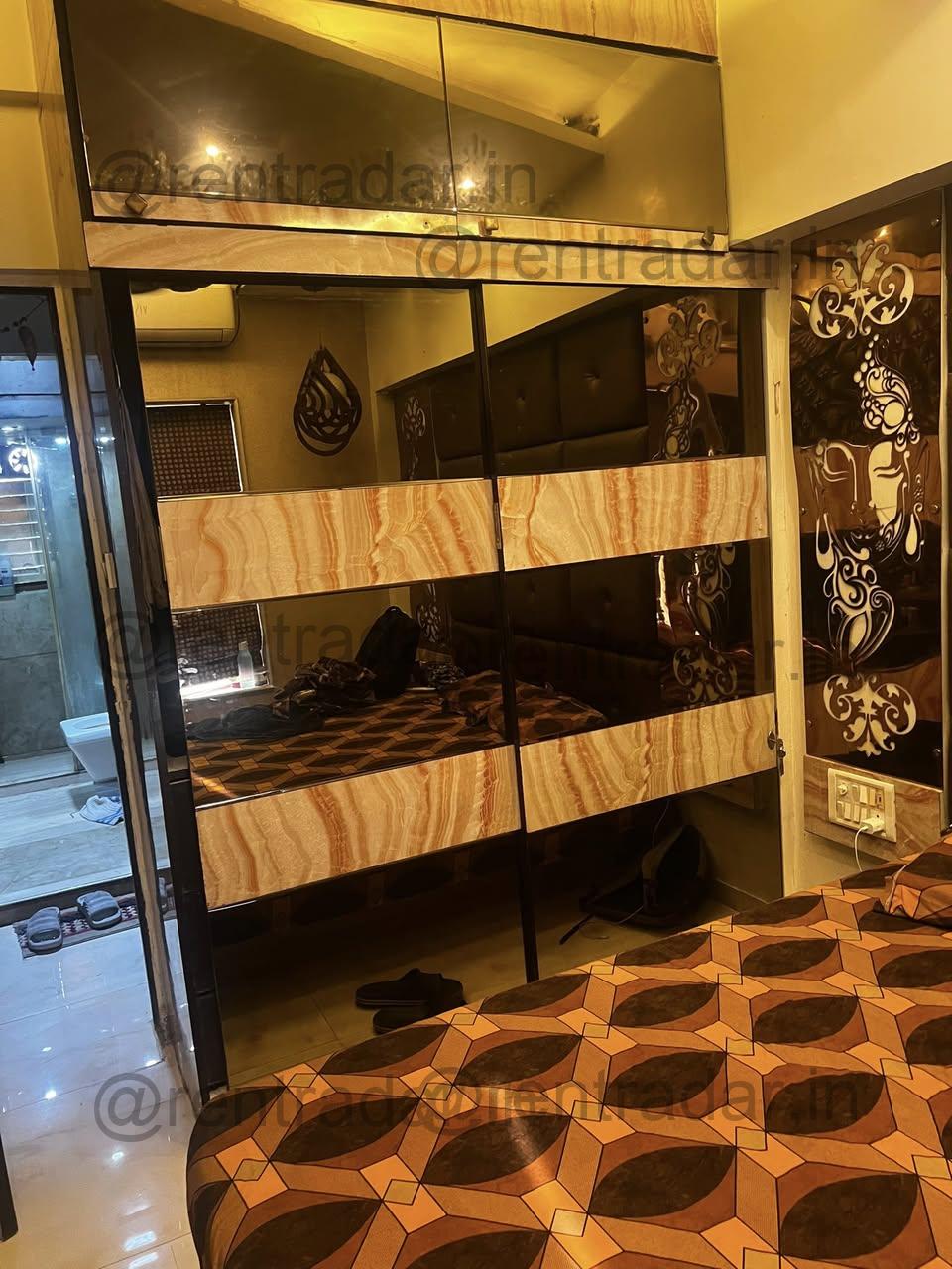 Room in 3bhk at Grant Road