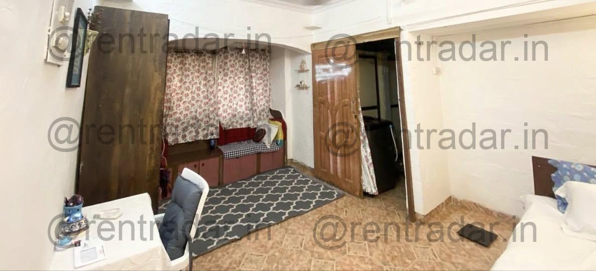 Room Available at Main Yari Road, Amit Nagar, Versova