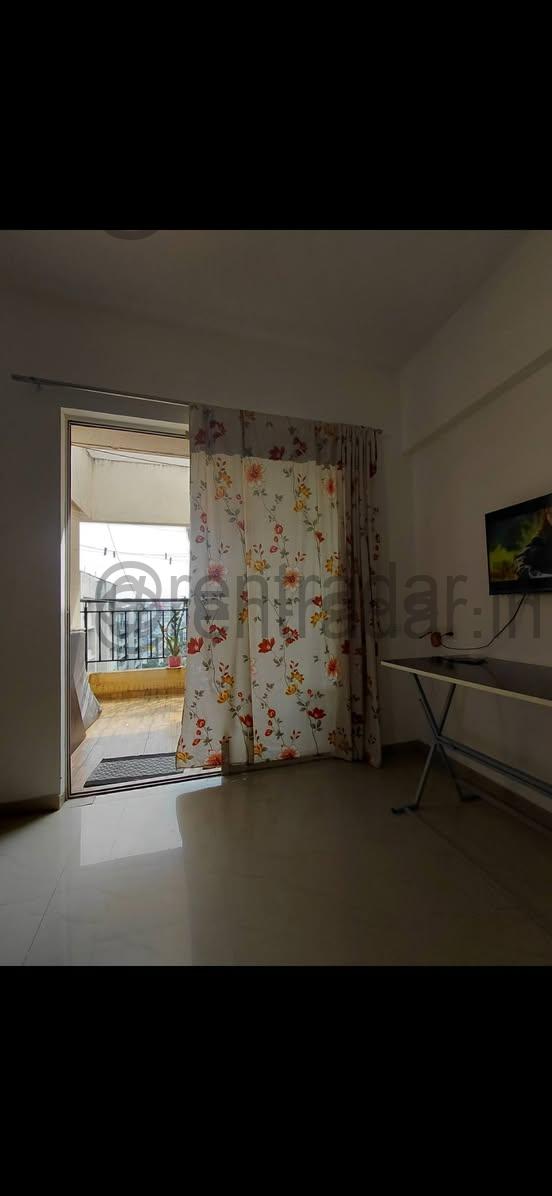 Room in 2 Bhk at Wakad (shonest Tower Society)