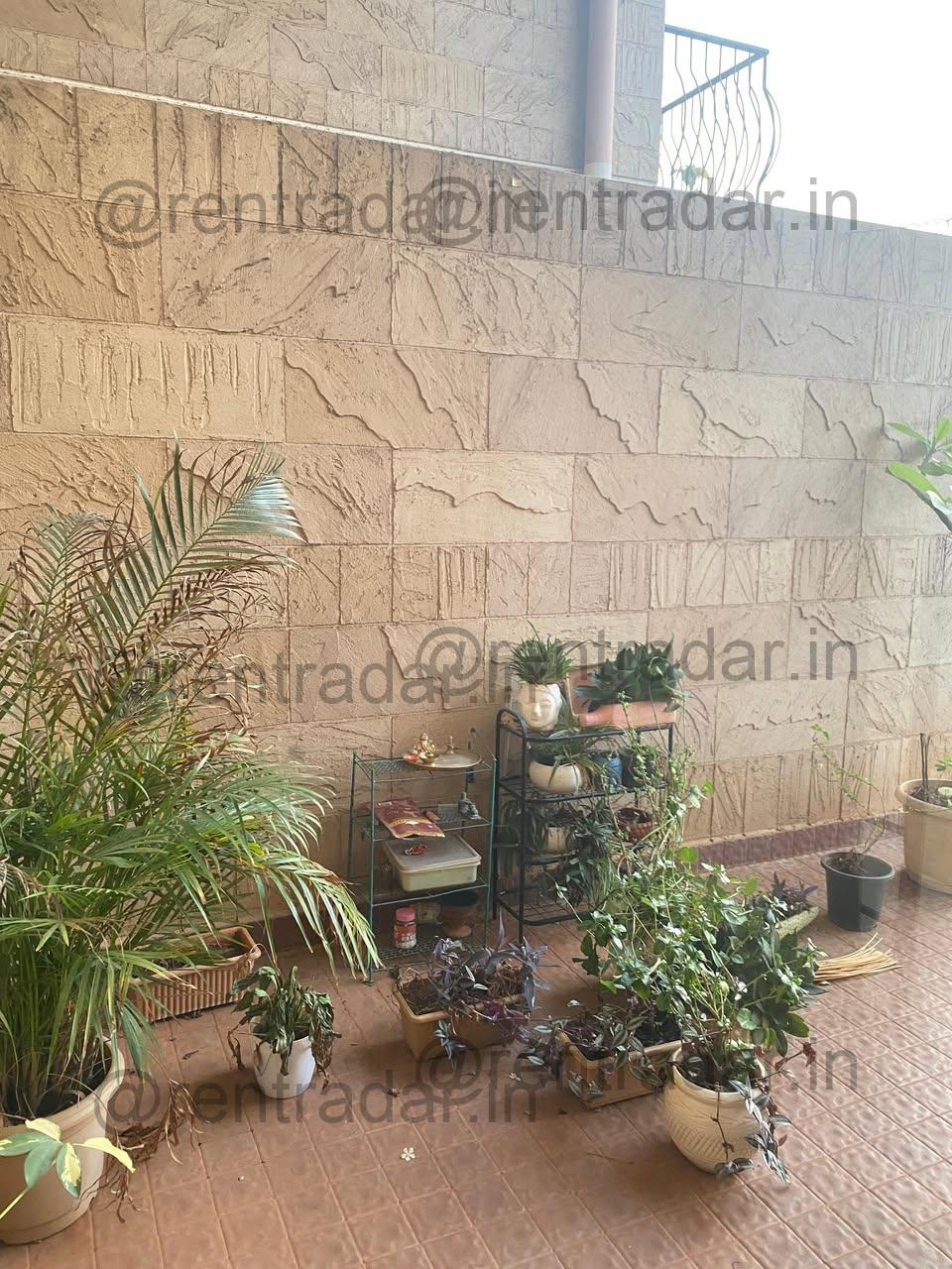 Room in 3 Bhk at Pashan