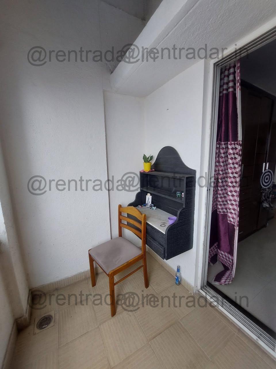 Room in 2bhk at Kharadi (colonade Society)