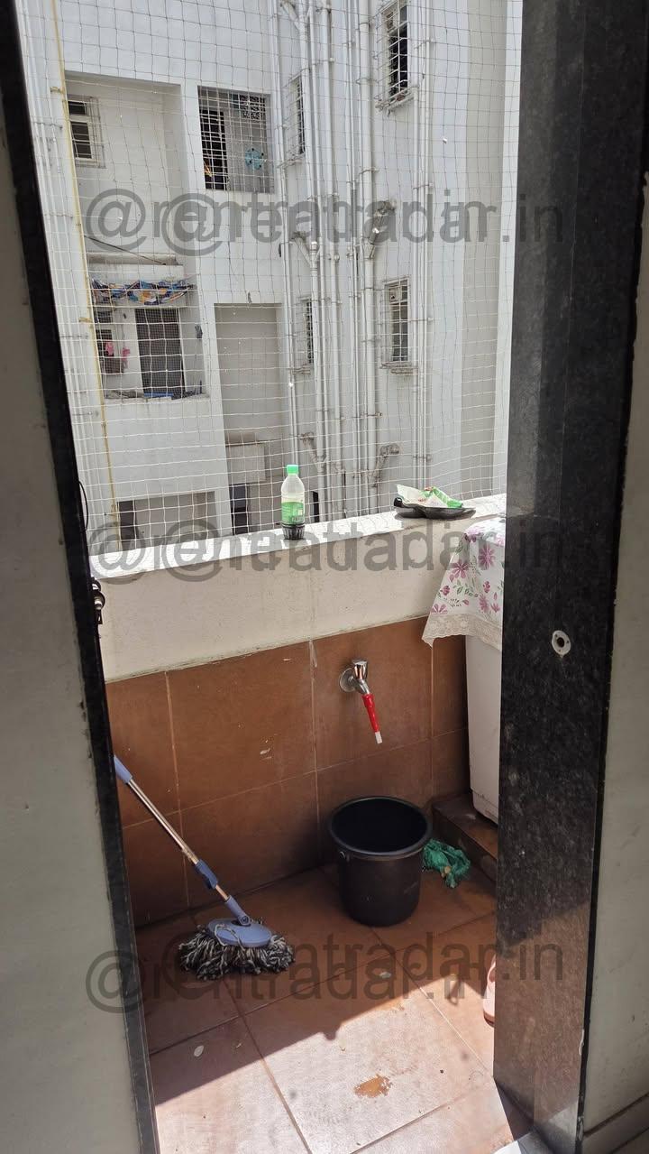 Room Available at Wakad