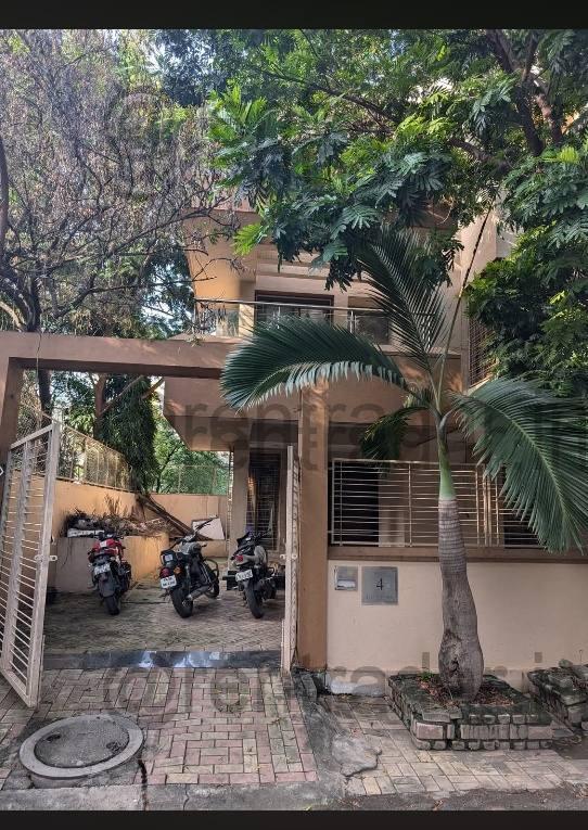Room in 3.5 Bhk at Magarpatta, Bhosale Nagar