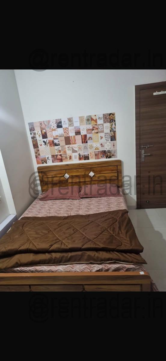 Room in 2bhk at Viman Nagar (ganga Kalash)