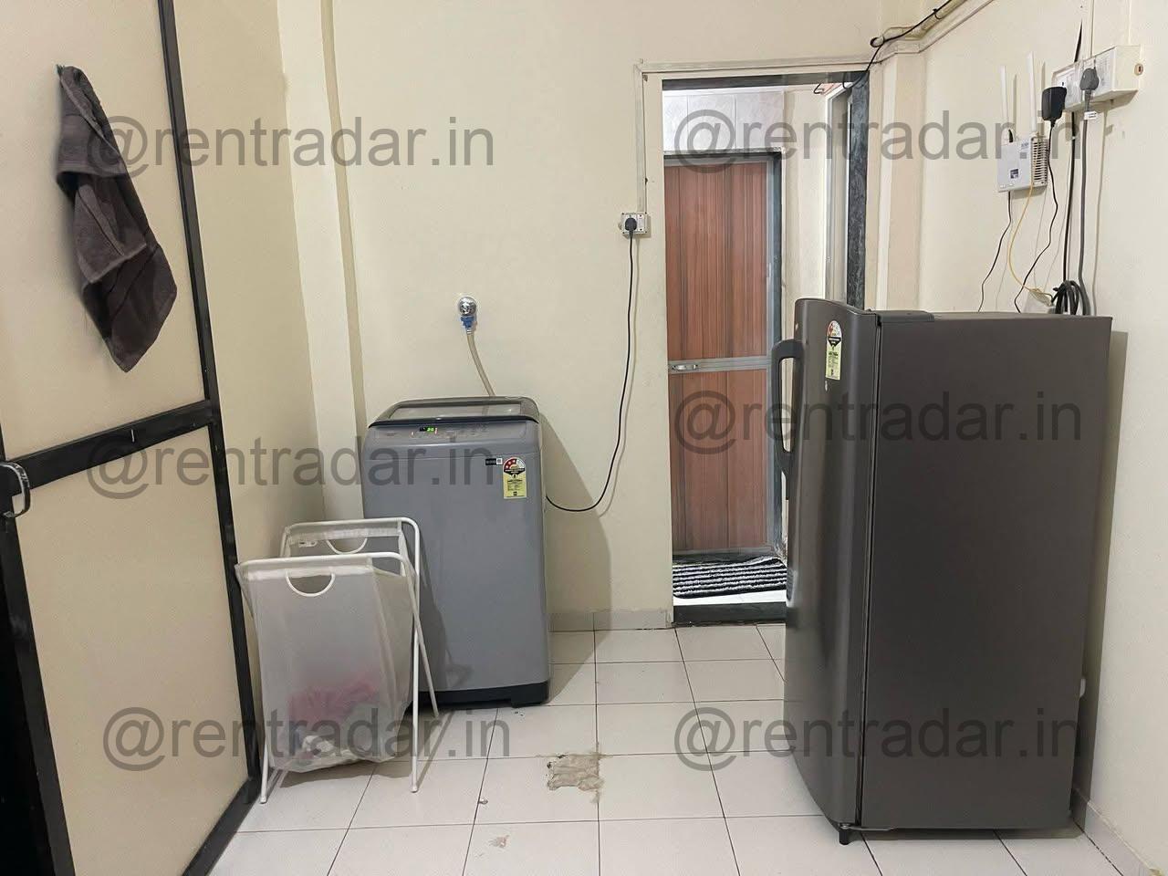 Room in 1.5 Bhk at D.n Nagar (andhri W)