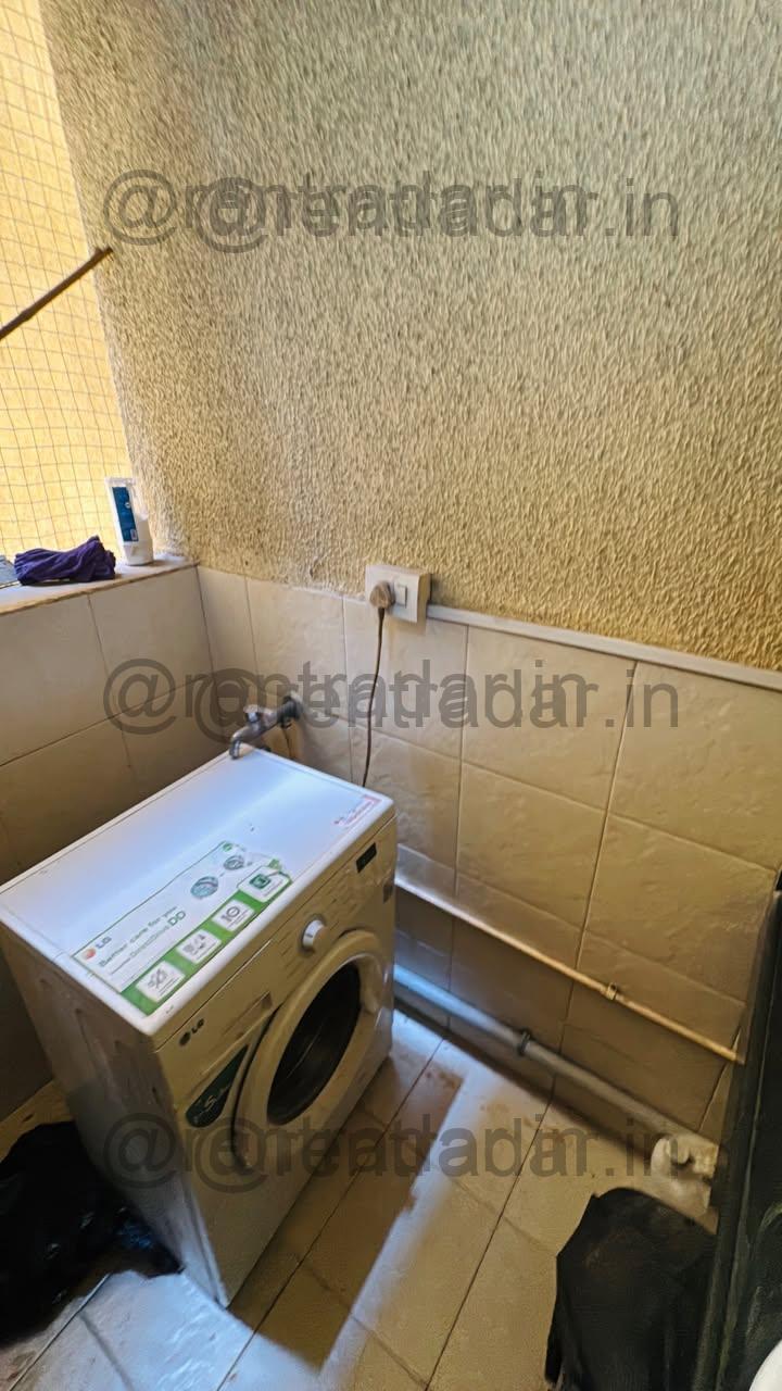 Room Available at Kharadi (ganga Platino)