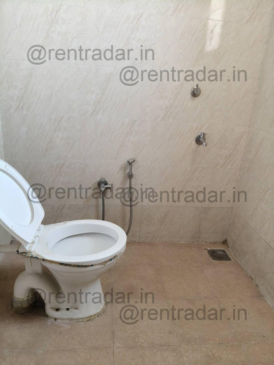 Flatmate Required in Studio at Tingre Nagar