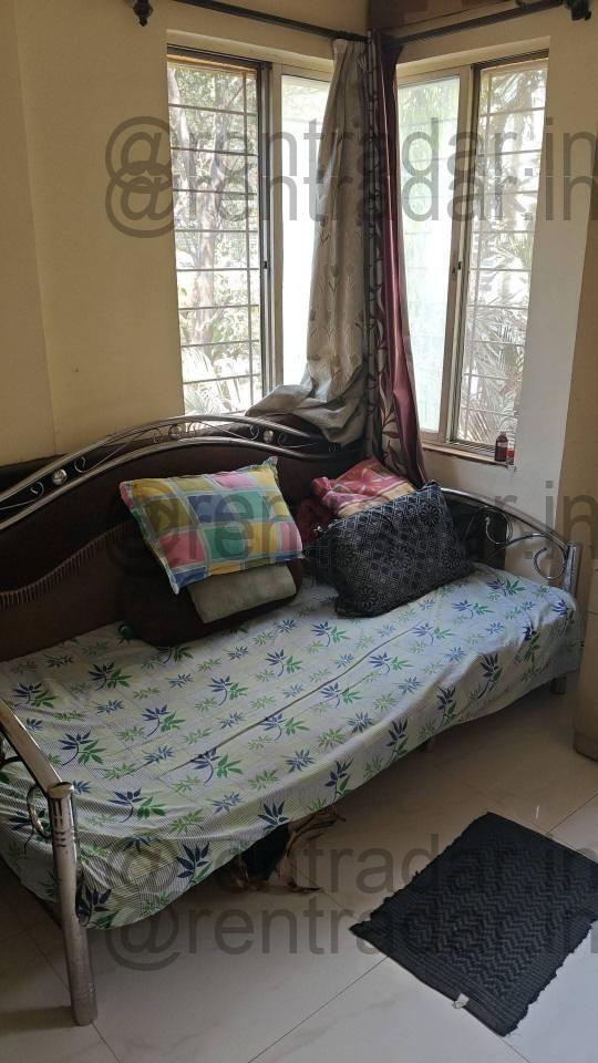 Room in 2 Bhk at Magarpatta