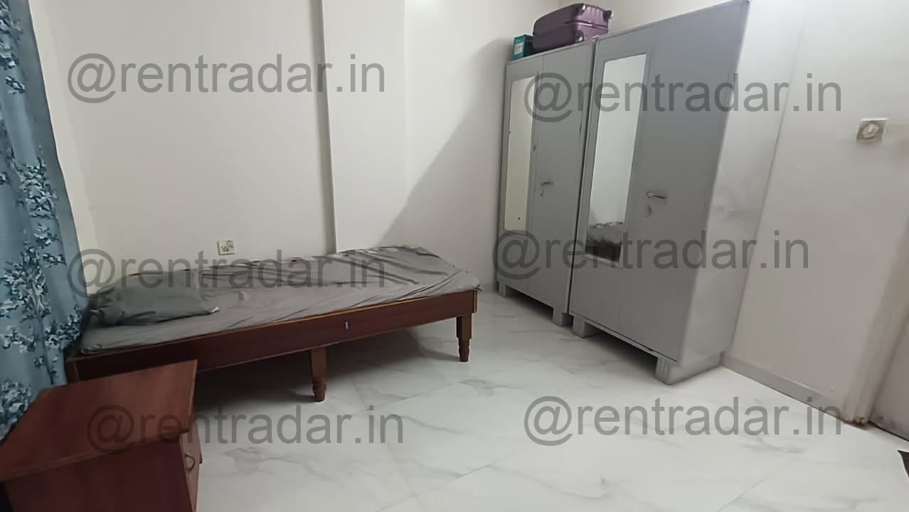 Room in 2 Bhk at Viman Nagar (roshma Rivera)