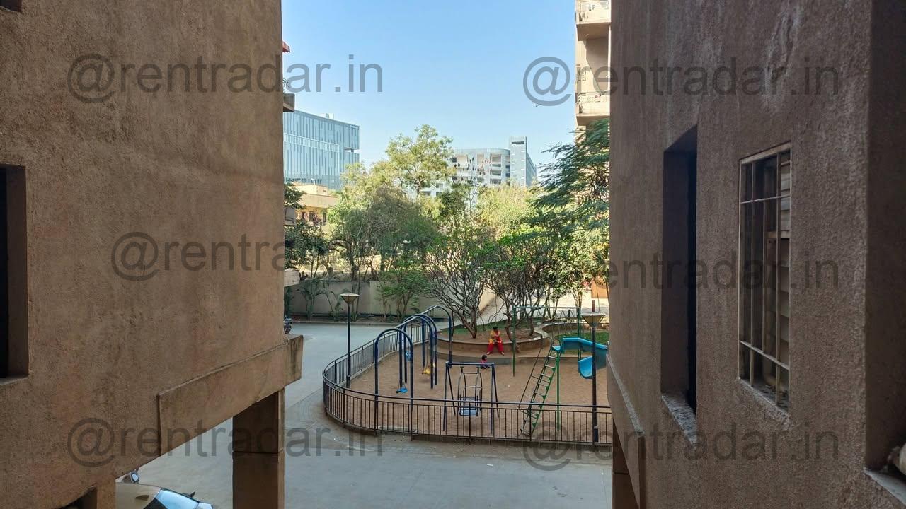 Room in 3bhk at Hinjewadi (air Castle)