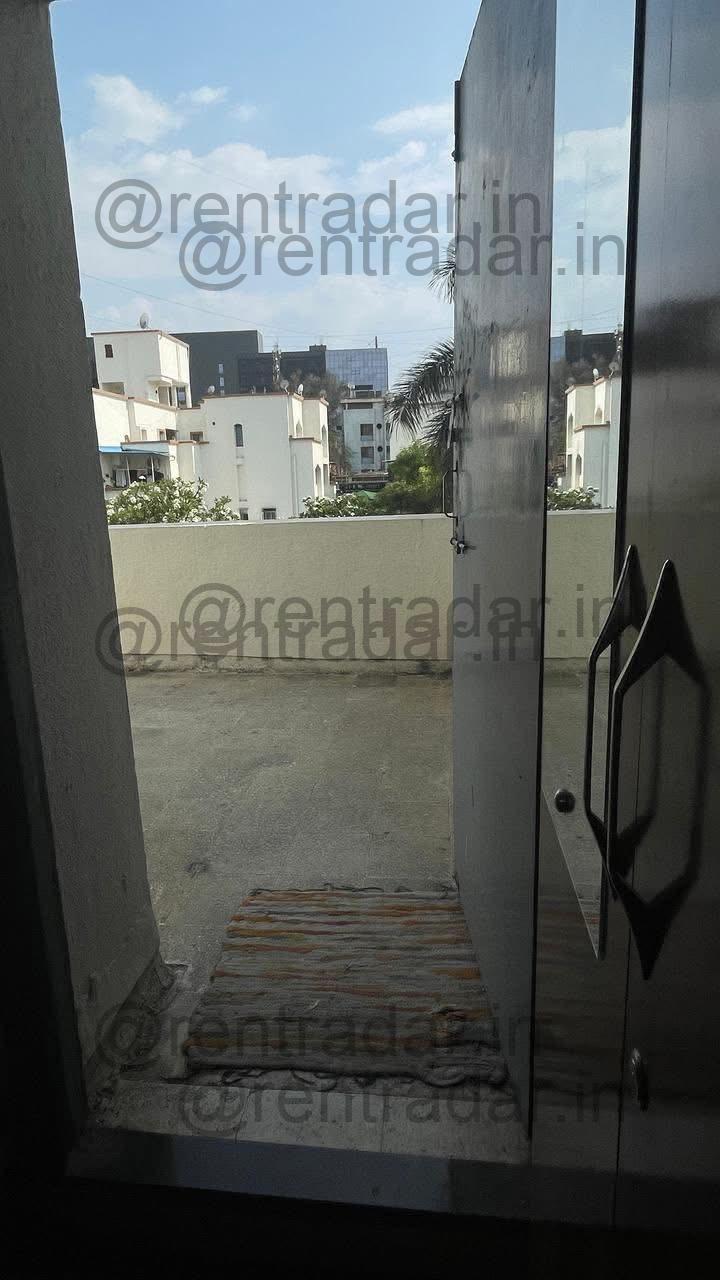 Room in 2bhk at Viman Nagar