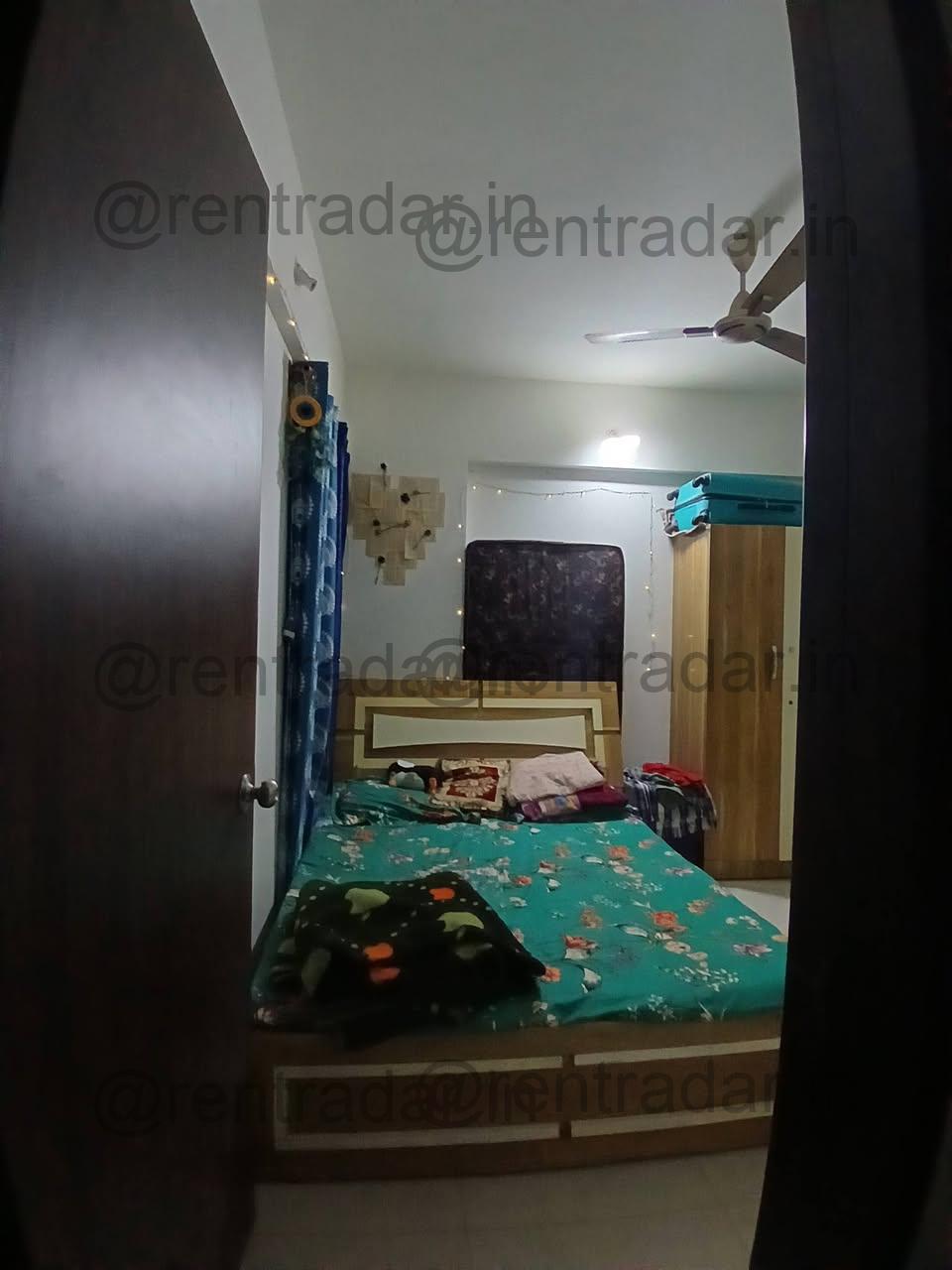 Room Available at Tathawade (vision Ace)
