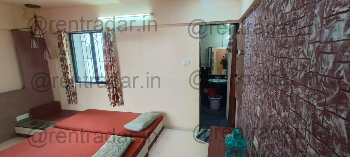 Room in 3bhk at Near Amar Business Zone