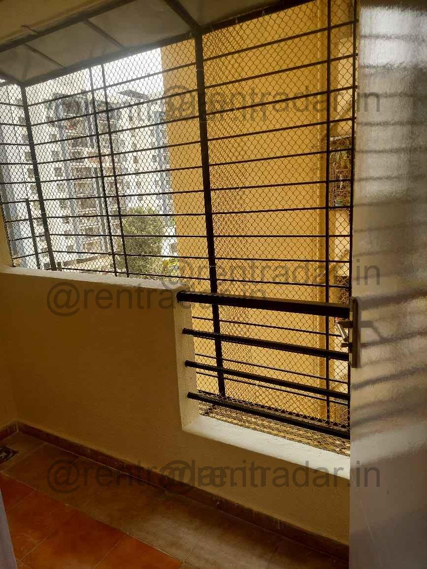 2bhk For Rent at Dhanori (palladium Homes Society)