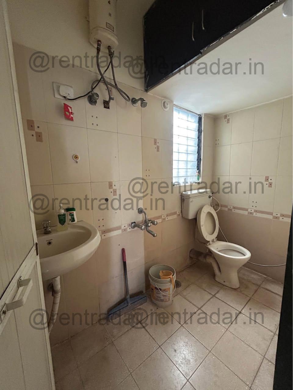 Room in 2 Bhk at Pimpri-chinchwad, MH