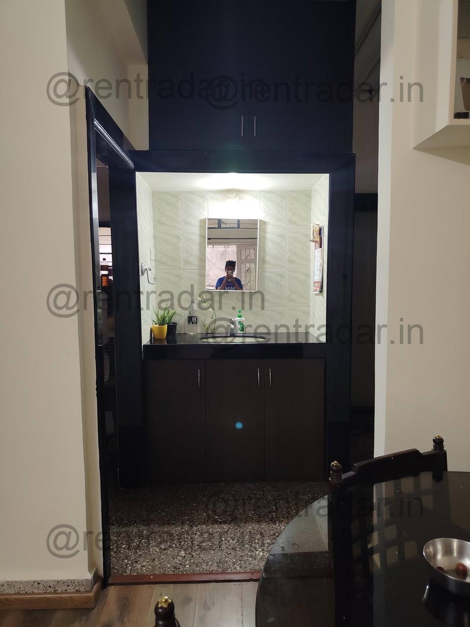 Room in 2 Bhk at Model Colony, Shivajinagar